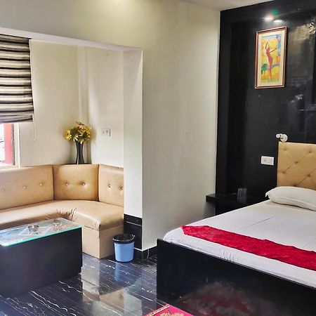 Hotel Shivay Palace Basti Luaran gambar