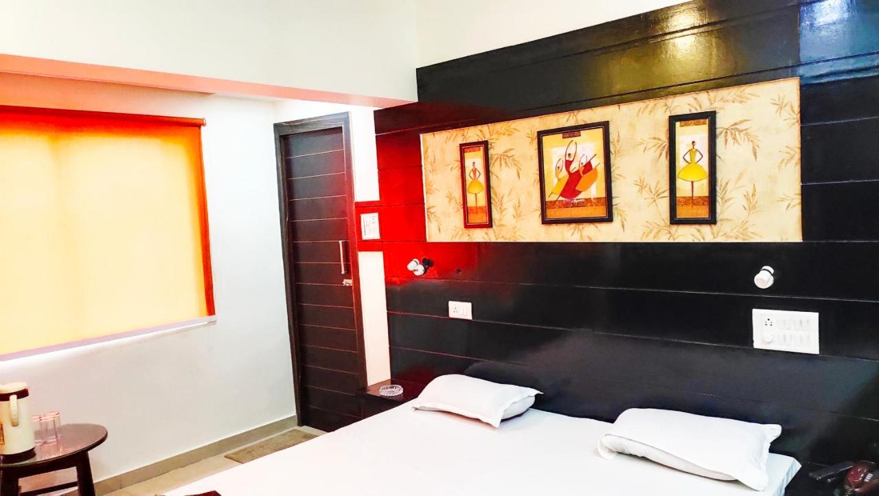 Hotel Shivay Palace Basti Luaran gambar