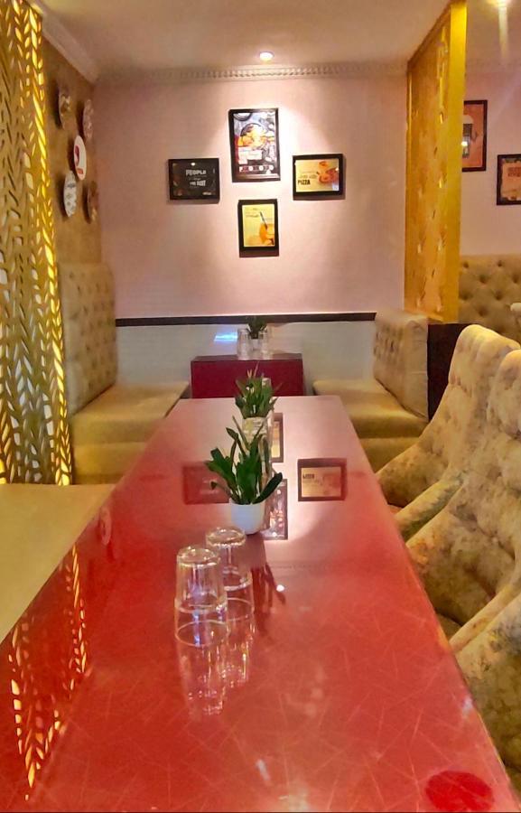 Hotel Shivay Palace Basti Luaran gambar